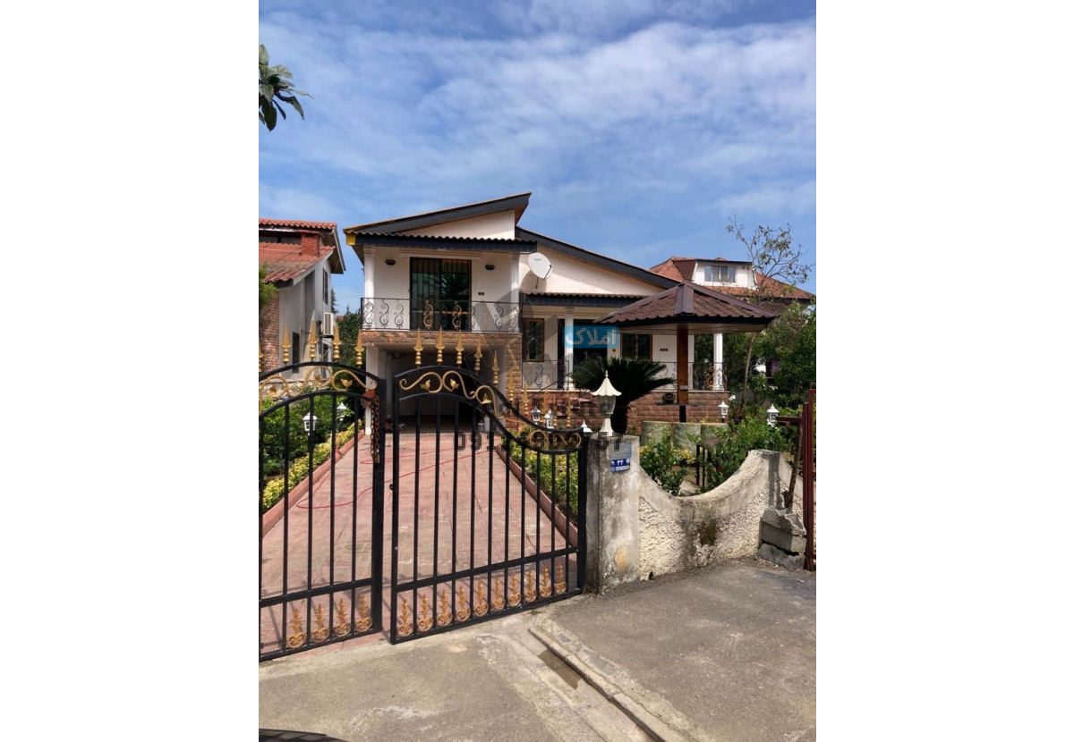 خرید ویلای 280 متری نیم پیلوت شهرکی در وازیوار نوشهر خرید ویلای 280 متری نیم پیلوت شهرکی در وازیوار نوشهر