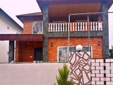 ویلا دوبلکس در انارور با سند تک برگ و نورگیر عالی